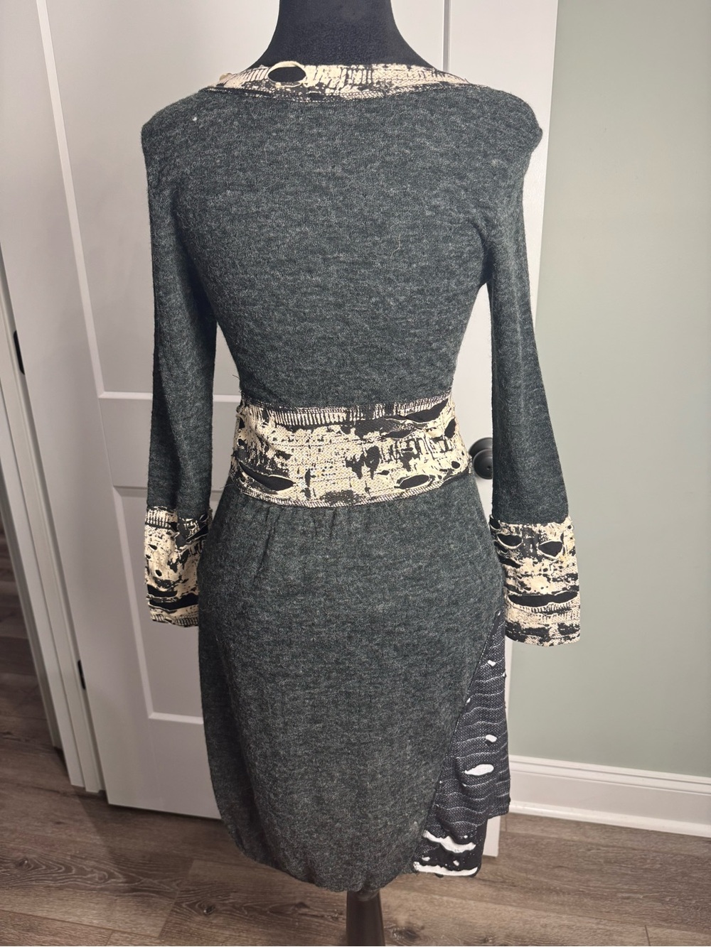 Forla Paris Grey Mixed media Print Long Sleeve V-Neck Dress lagenlook boho - Picture 5 of 9